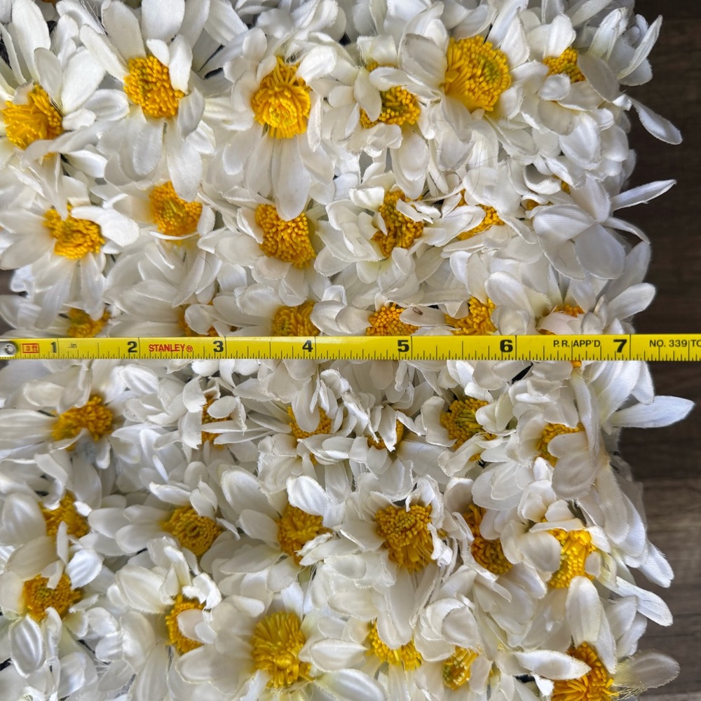 Vintage Floral White and Yellow Handbag Daisys Wood Handle - Picture 5 of 5